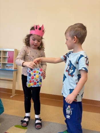 98c69246-ba13-43ab-a9a9-496b6ba1c7f8