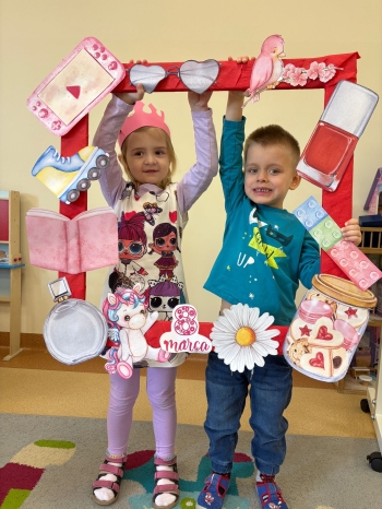 0842103d-fdcf-4cdd-915b-d070c38c8686-1