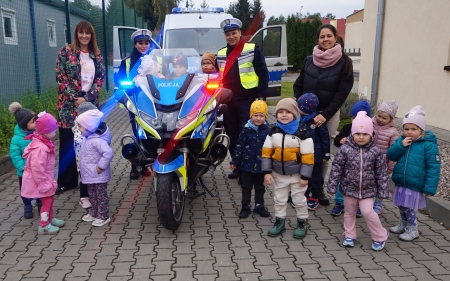 Spotkanie z policjantem - Krasnoludki