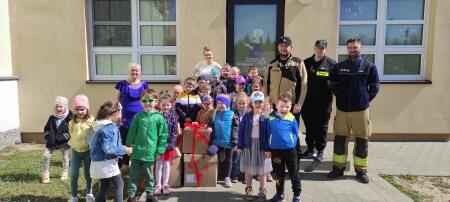 Wizyta strażaków w przedszkolu i finał akcji ,,Misie Ratownisie''